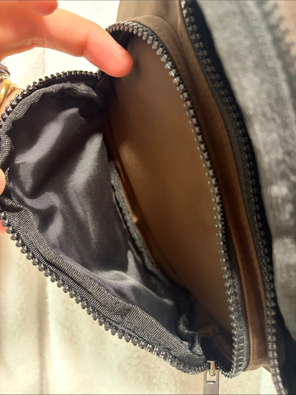 ALO Yoga Brown Waist Belt Bag with Double Zip Pockets
